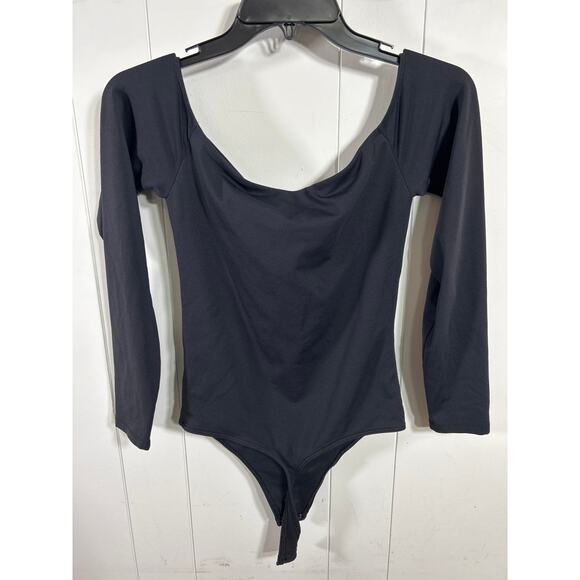 Aritzia Babaton Contour Squareneck Black long sleeve thong bodysuit. Size M. - Picture 3 of 6